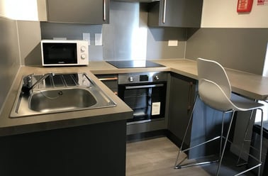 Green Lanes, Newington Green, London - Image 2